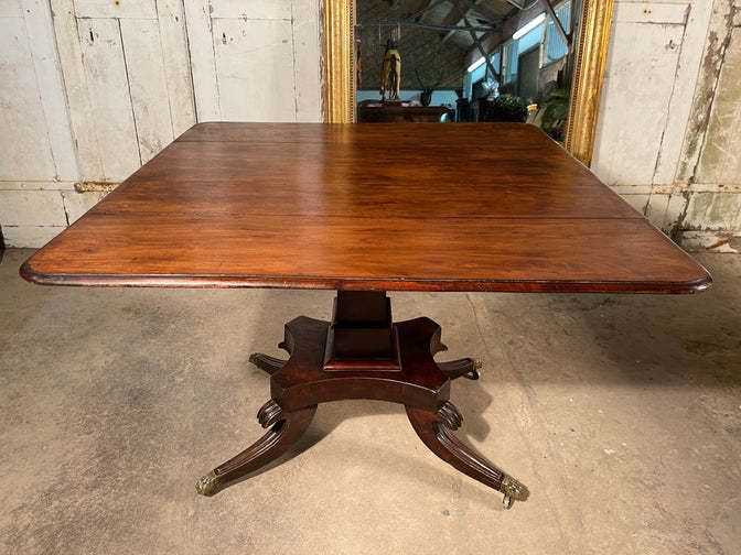 Early Antique Georgian George II Flame Mahogany Breakfast Table Circa 1740 photo vintage