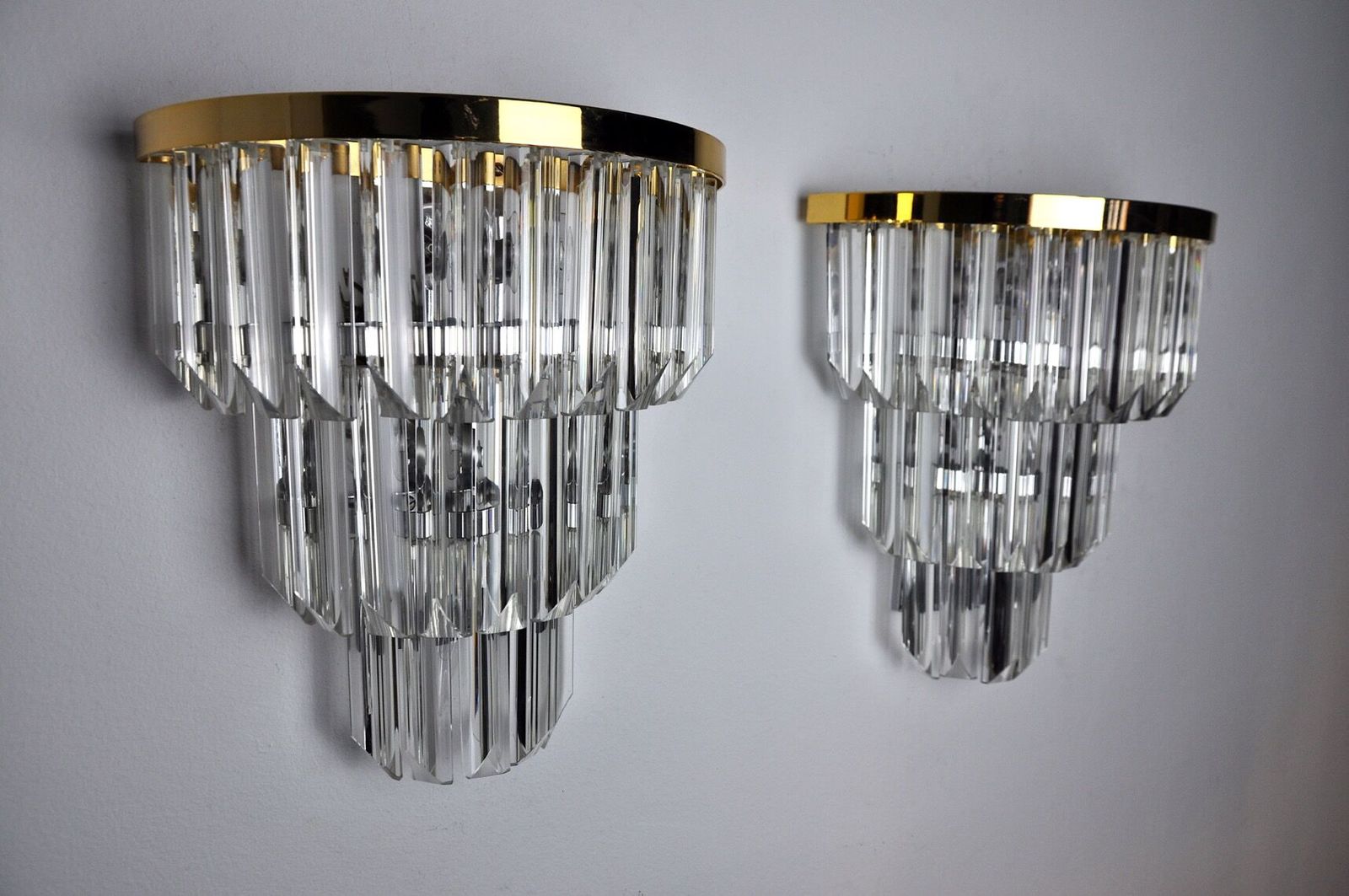Pair Of Venini Wall Lamps, 3 Levels, Triedri Crystals Italy 1970 photo furniture