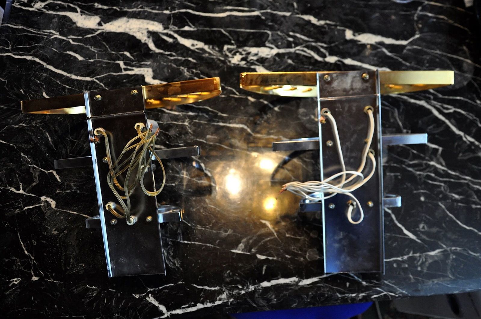 Pair Of Venini Wall Lamps, 3 Levels, Triedri Crystals Italy 1970 photo vinterior