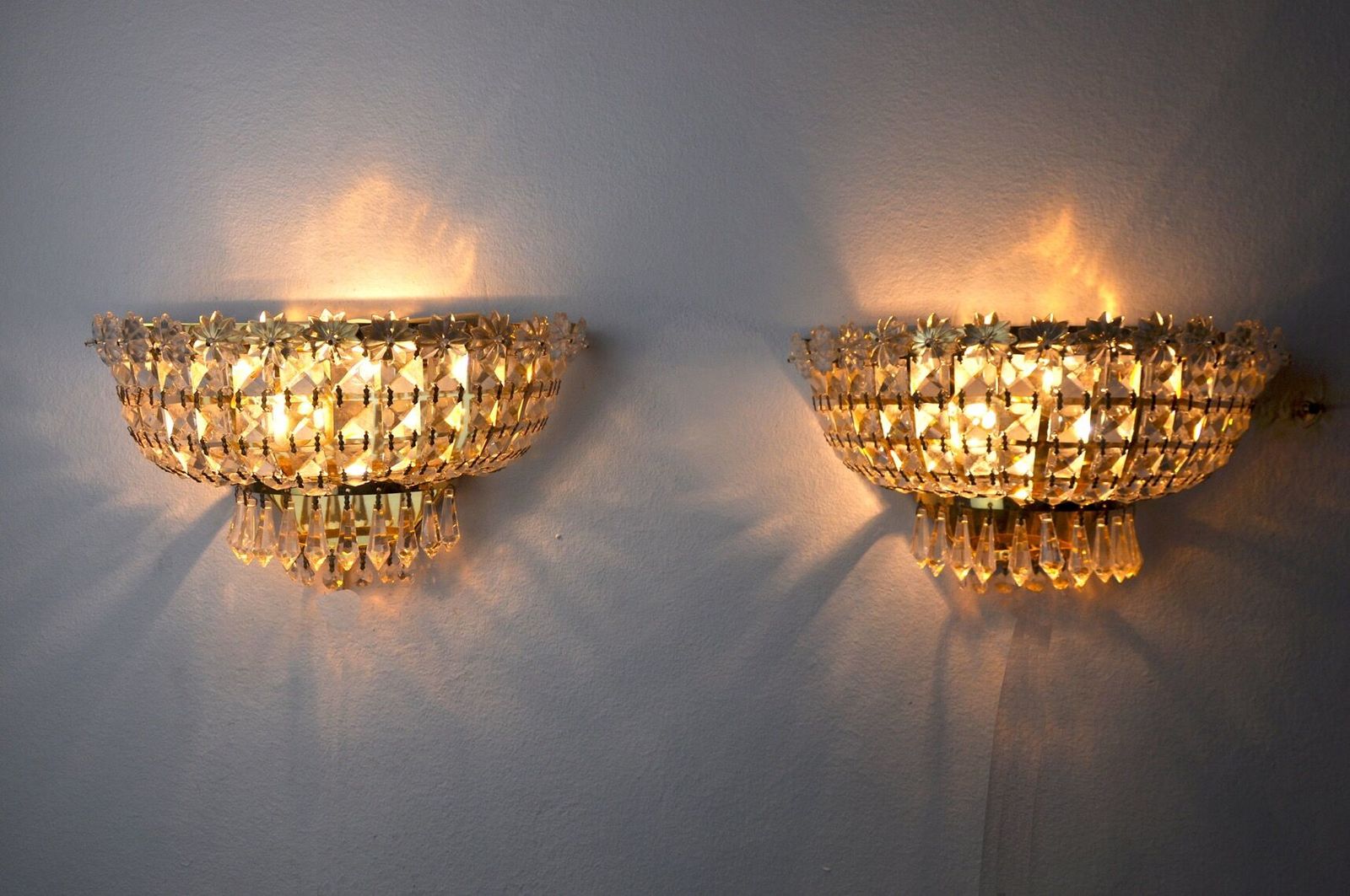 Pair Of Regency Wall Lamps, Cut Crystals, Italy, 1980 photo Lighting