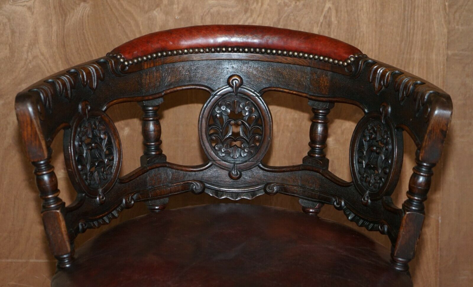 Antique Carved Victorian Oxblood Leather Burgermeister Chair 17th Century Design photo 3750.0
