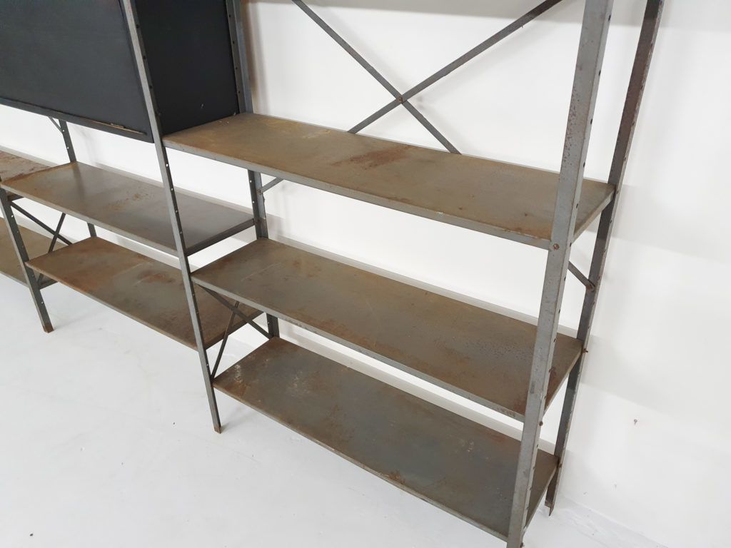 photo furniture Grote Industriële Metalen En Houten Wandkast, Toegeschreven Aan Gispen, Nederland, Ca. Jaren 1950