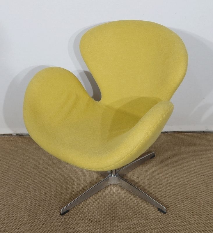 Swan Armchair, After A. Jacobsen – 1970s photo furniture