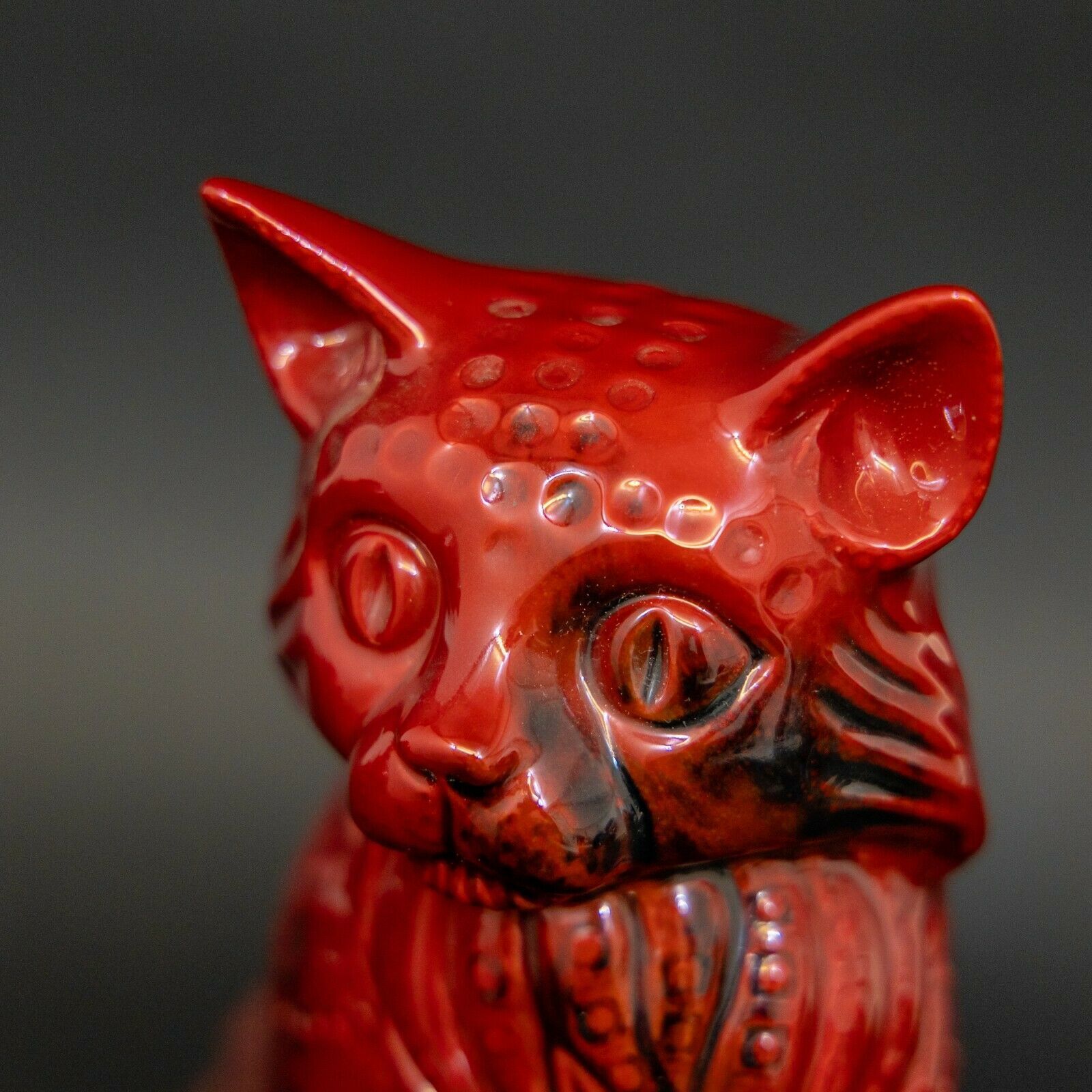 Large Royal Doulton Flambe Cat photo vinterior