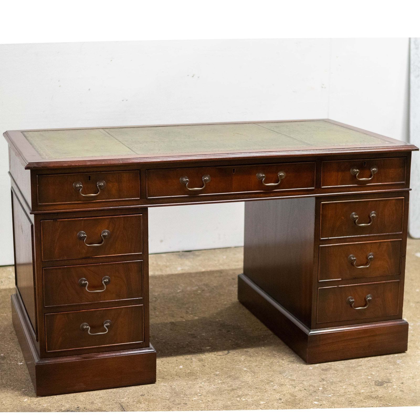 Reclaimed Flame Mahogany Pedestal Desk | Charles Barr photo vinterior