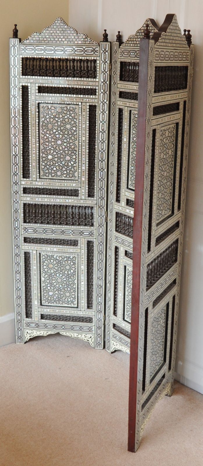 photo furniture Vintage Islamic Middle East Mother Of Pearl Effect Screen