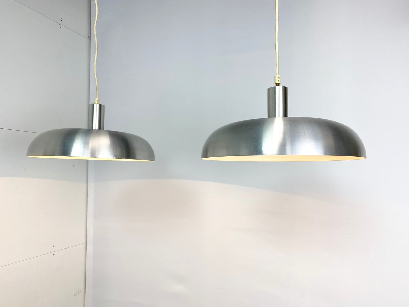 photo furniture Set Van 2 Originele Raak Amsterdam Hanglampen Chrome
