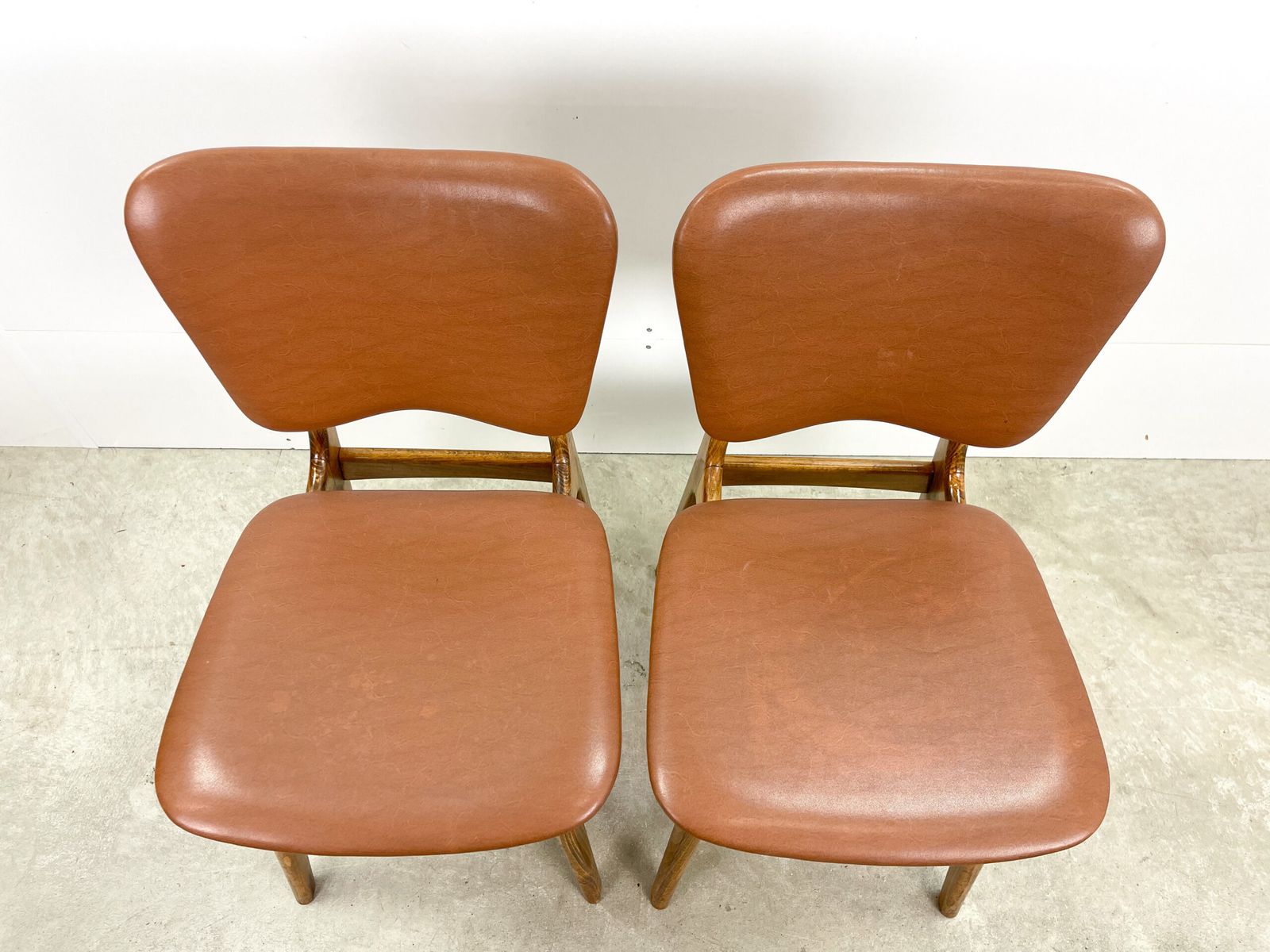 Wooden Retro Chairs With Brown Leatherette photo vinterior