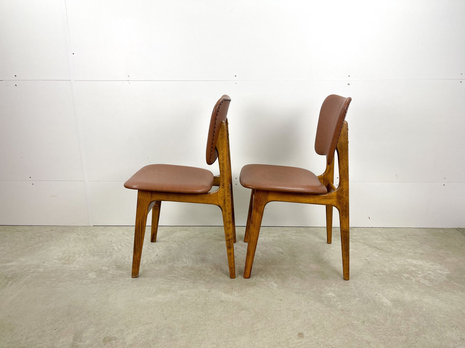 Wooden Retro Chairs With Brown Leatherette photo buy