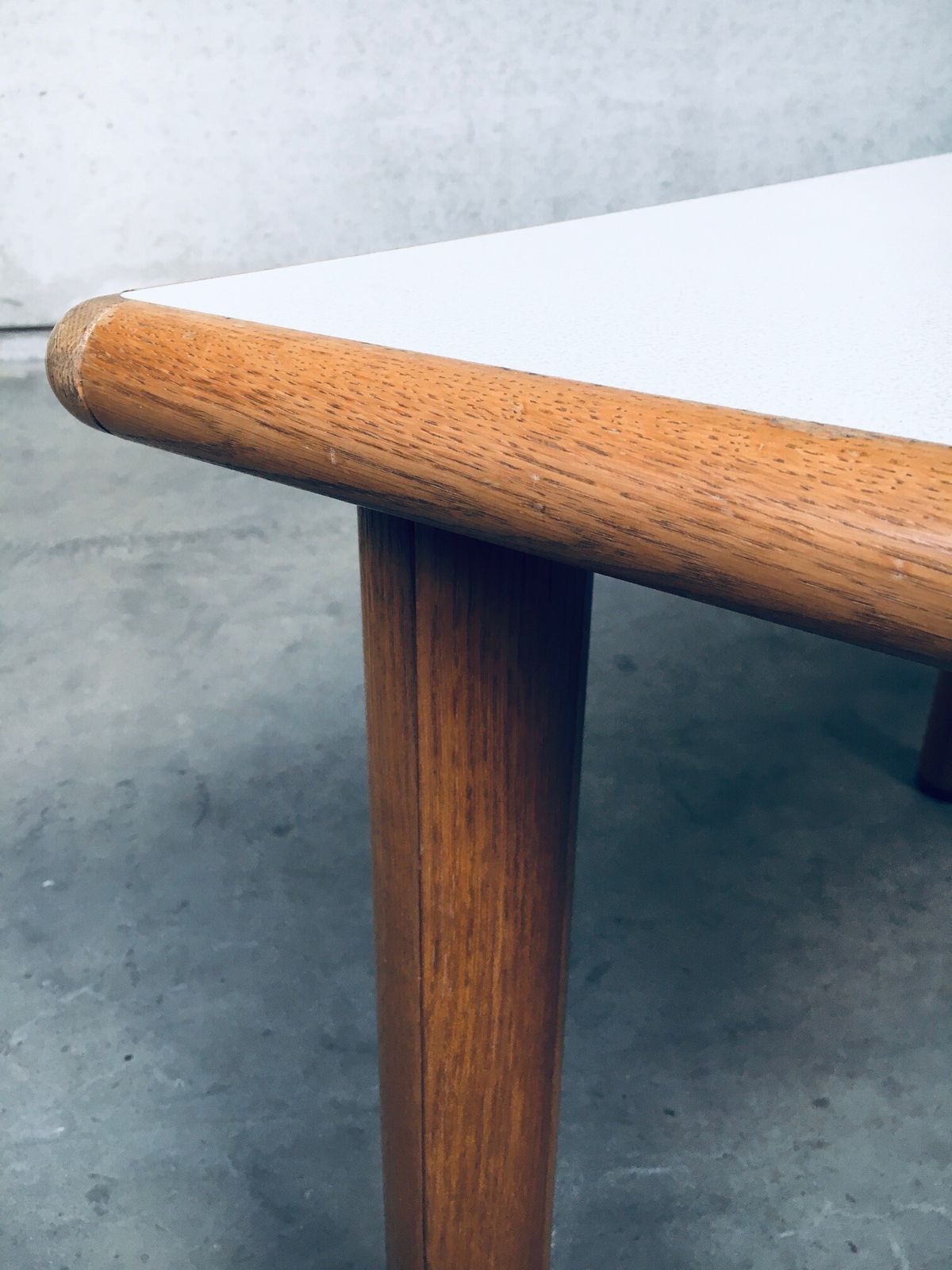 photo vinterior Postmodern Design Keukentafel Van Gamar, Italië, Jaren 1970