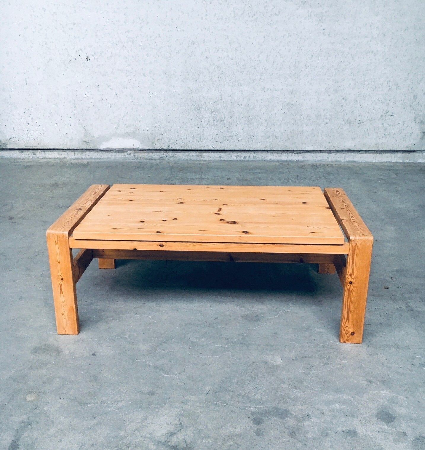 Scandinavisch Modern Design Salontafel Van Massief Grenenhout, Denemarken, Ca. Jaren 1970 photo vinterior