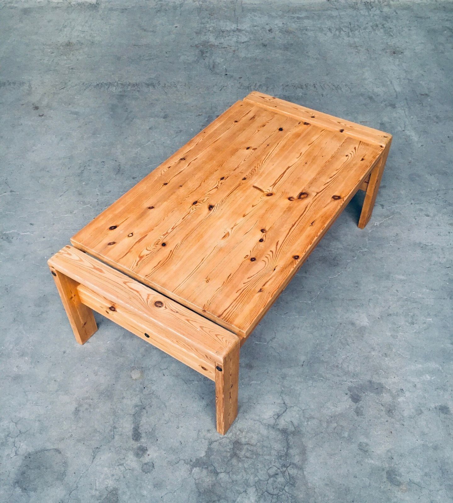 Meubels Scandinavisch Modern Design Salontafel Van Massief Grenenhout, Denemarken, Ca. Jaren 1970 photo