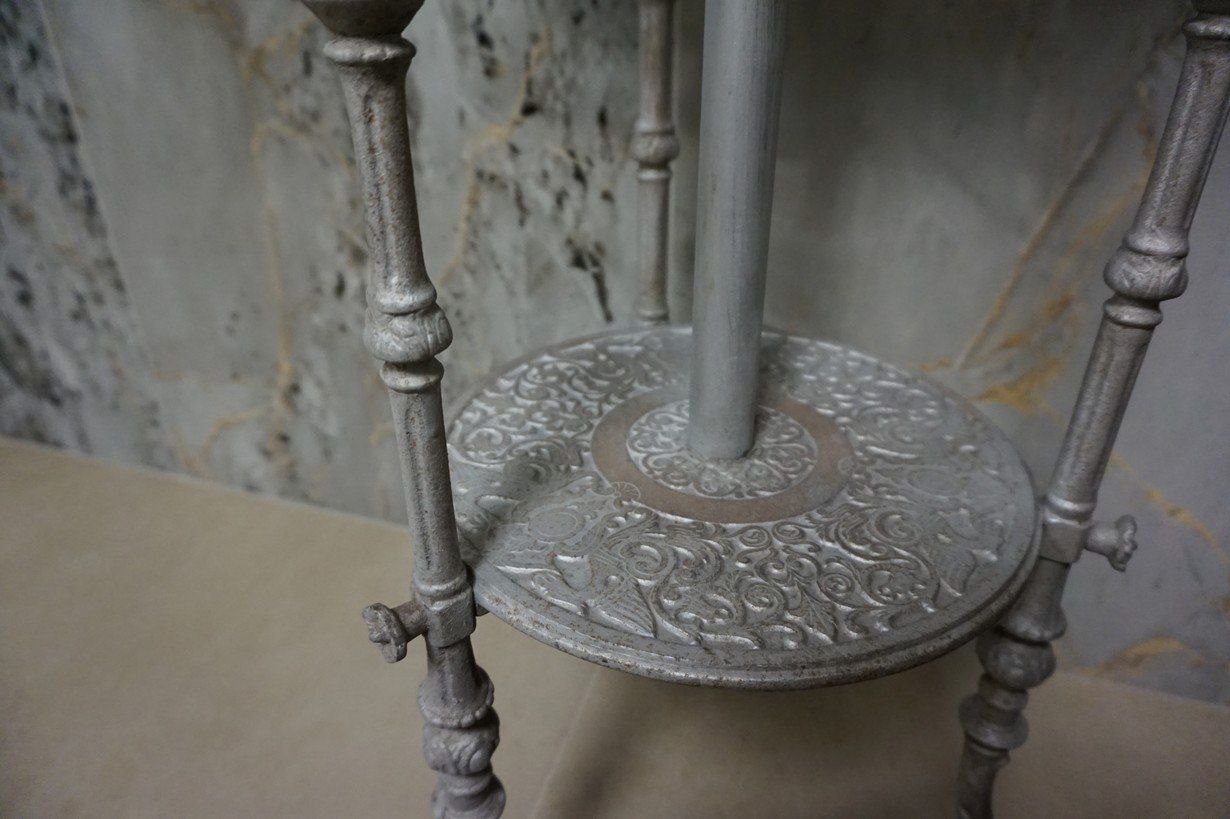 photo vinterior Antique French Cast Iron Adjustable Shaving Stand