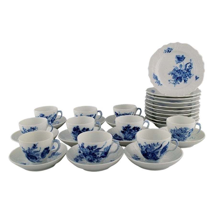 Royal Copenhagen Blue Flower Curved Coffee Service For Ten People, 1980s
