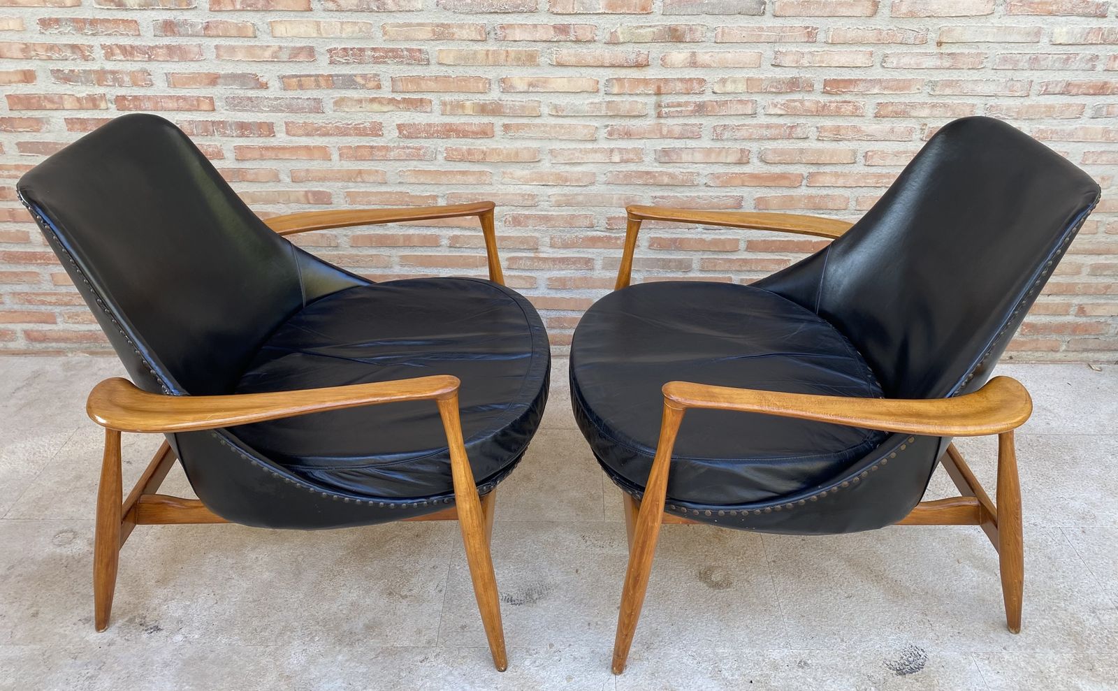 Ib Kofod Larsen Elizabeth Lounge Chair Stijl, Set Van Twee photo furniture