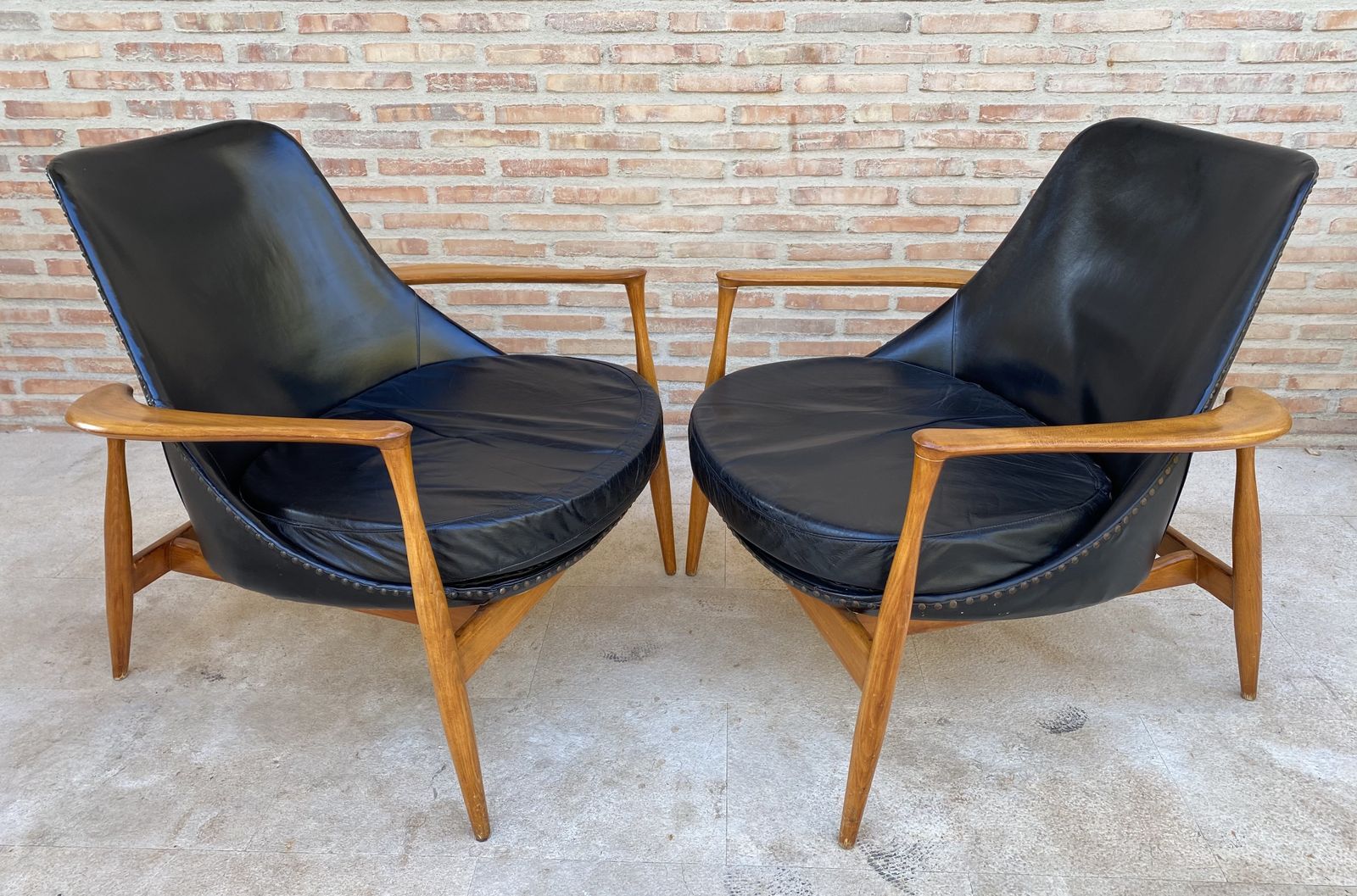 Ib Kofod Larsen Elizabeth Lounge Chair Style, Set Of Two photo 4600.0