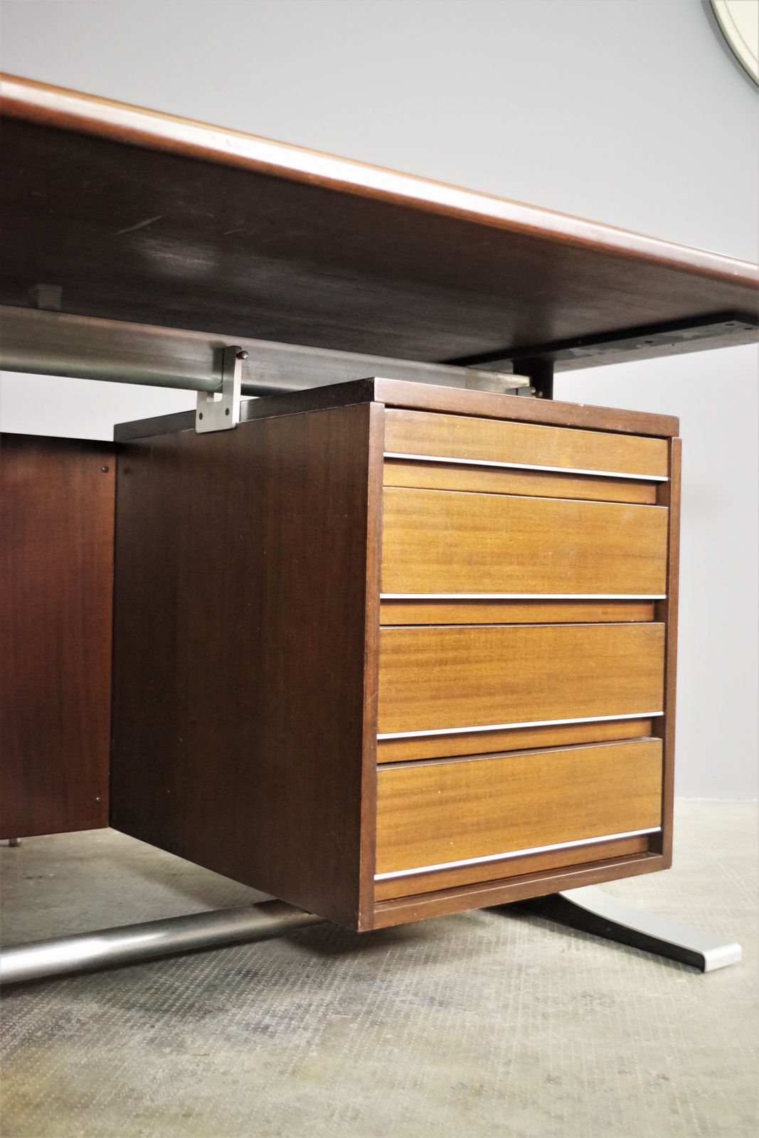 photo vintage Desk Set And 2 Fantoni Chairs, 60s