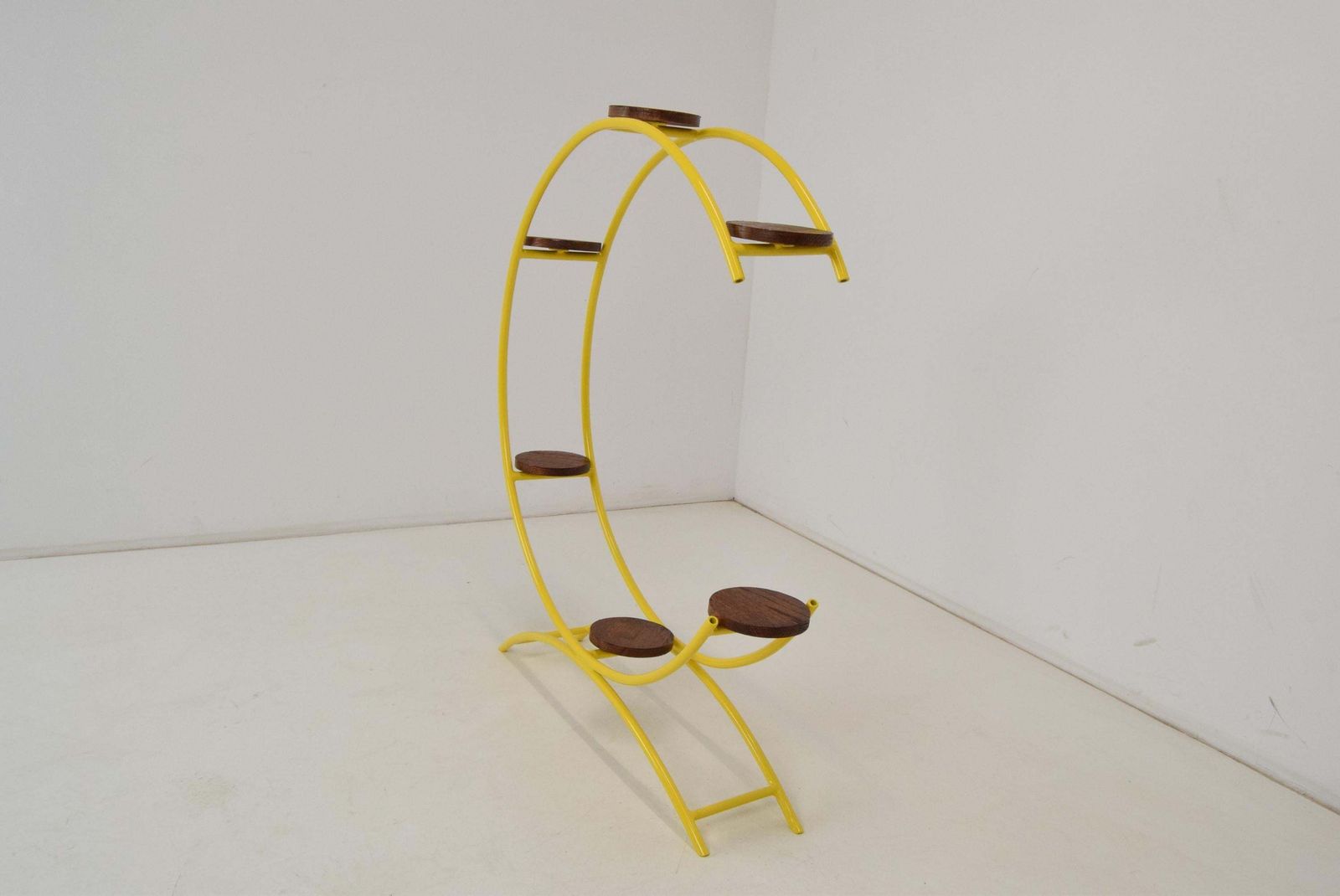 Mid Century Tubular Stand Flowers,1960's. photo vinterior