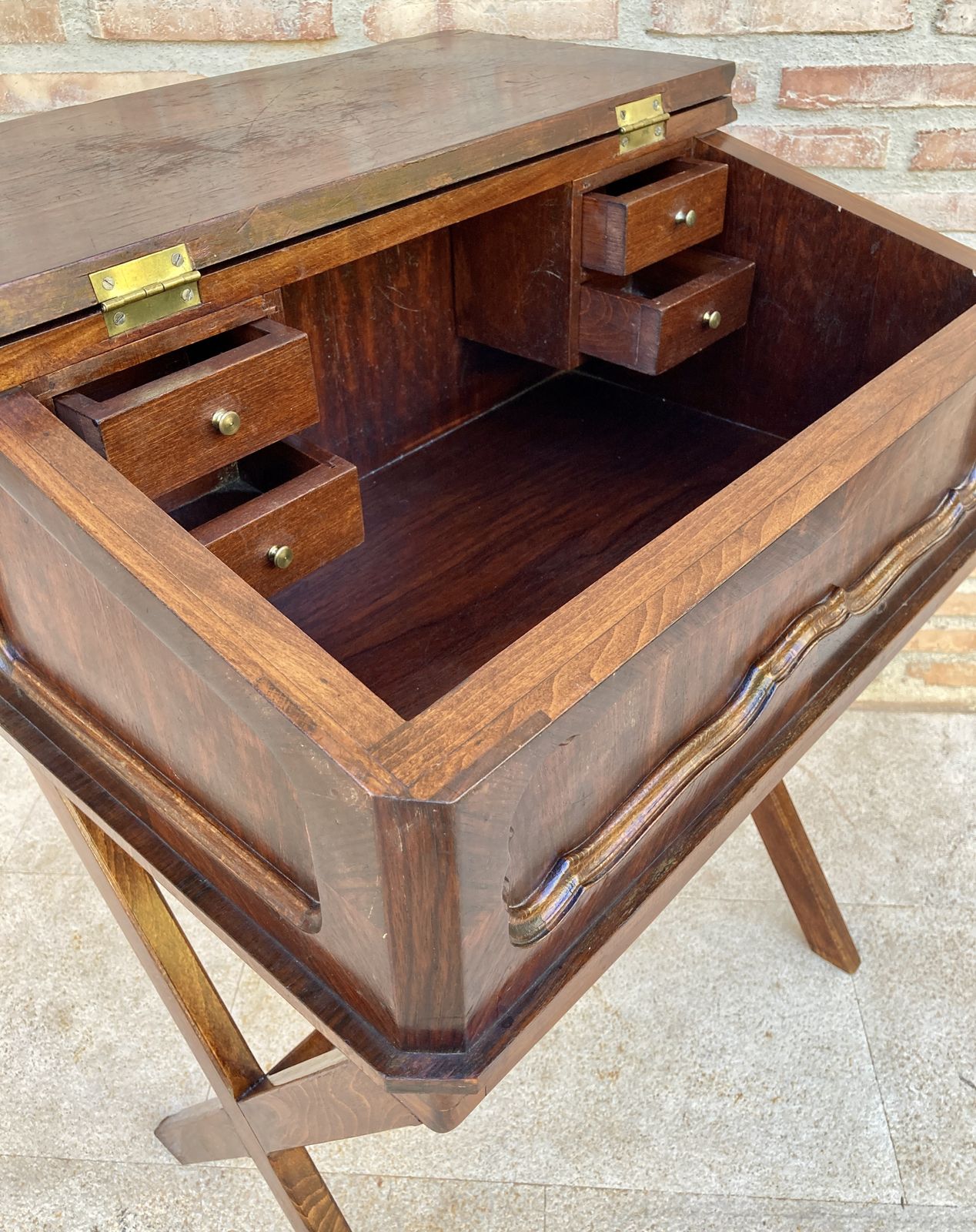 photo vinterior Early 20th Century Walnut & Leather Secretary Desk