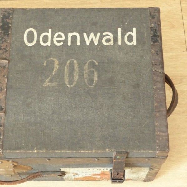 Antique Medicine Chest From Ww1 From The German Red Cross. 1914   1918 photo vinterior