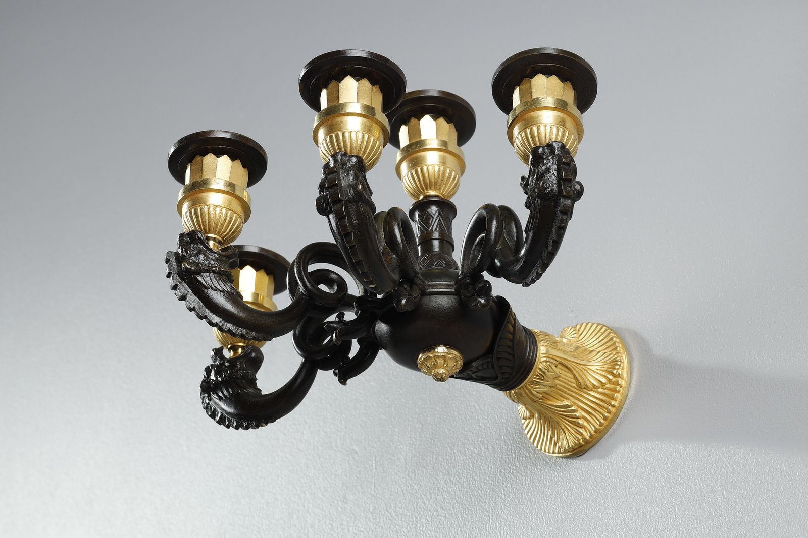 photo buy Pair Of Restauration Period Sconces In Bronze
