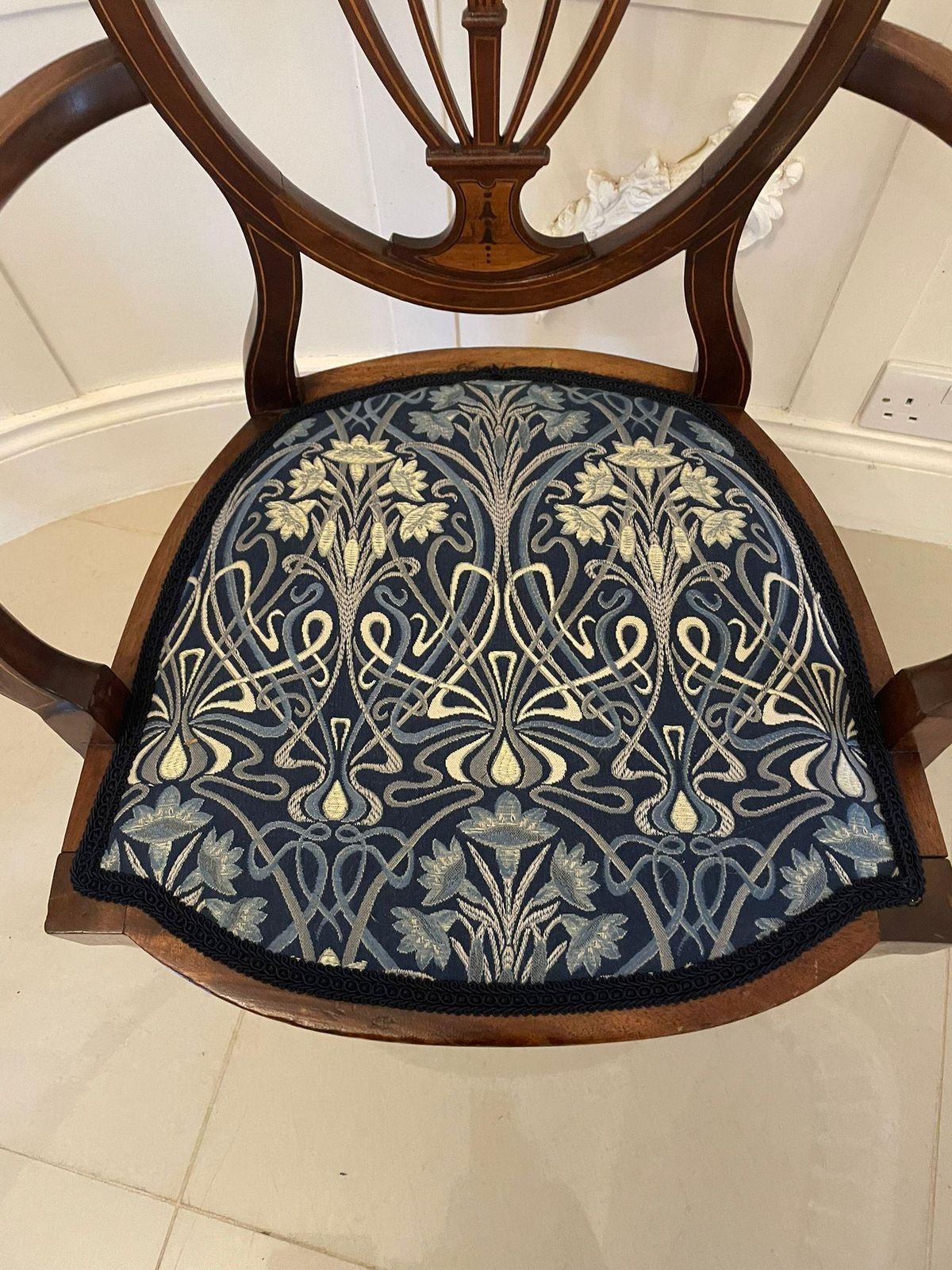 Fine Quality Antique Mahogany Inlaid Desk Chair photo vinterior