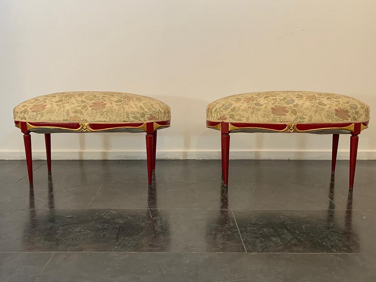 Cardinal Red Lacquered Art Deco Style Pouf With Gold Details, 1930s Previous photo buy