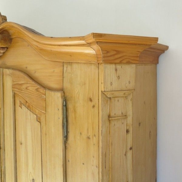 Antique Natural Pine Wood Wardrobe In Very Good Condition 1850   1880 photo vintage