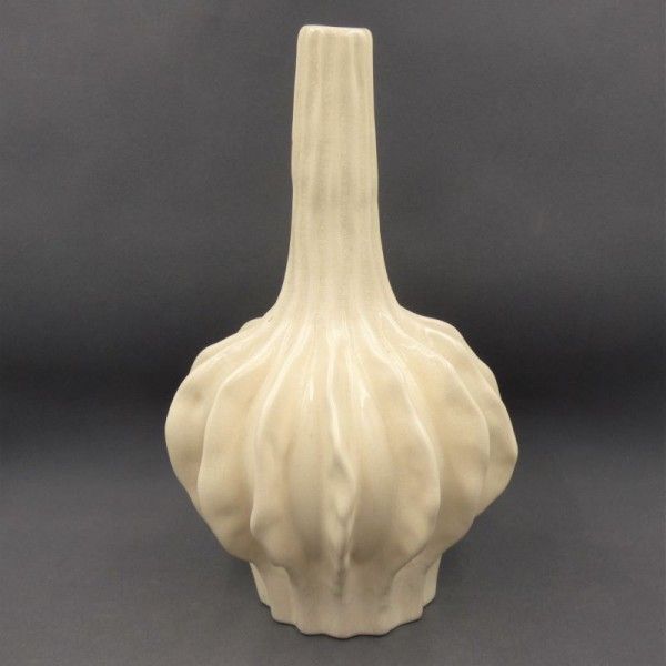 Art Deco Ceramic Vase. France 1930   1935