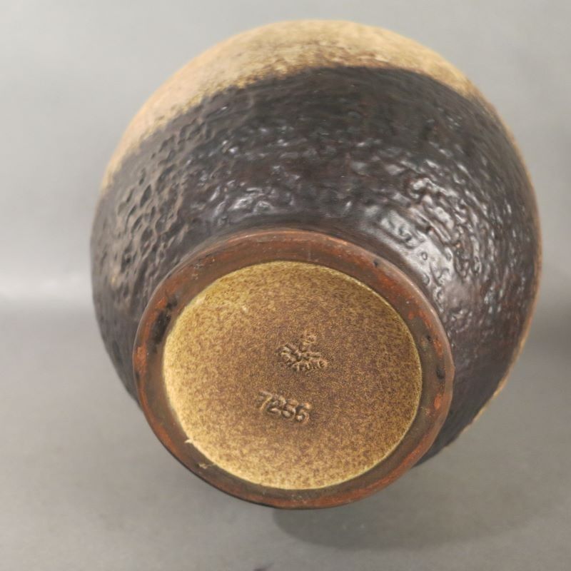 Ceramic Handle Vase Of The Karlsruhe Majolika By F. Glatzle. 1978 photo 172.0