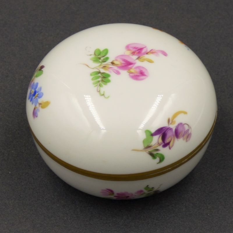 Porcelain Box With Fine Flower Painting By Meissen. 1900   1920