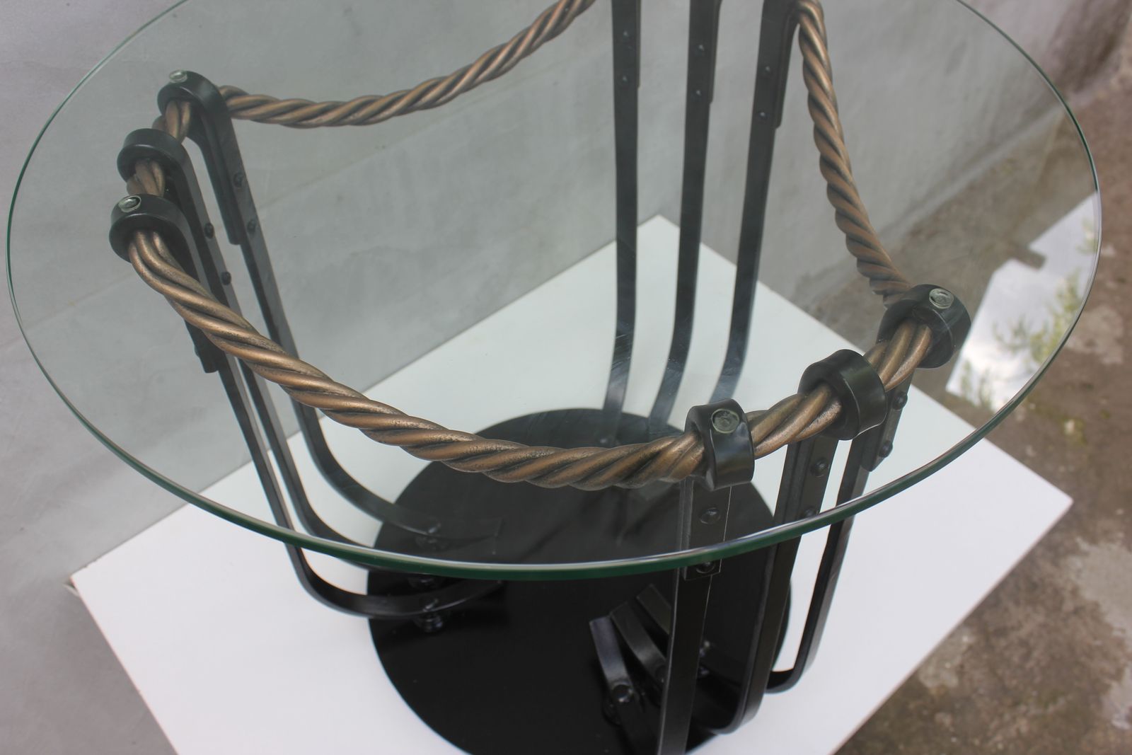 Unique Coffee Table Wrought Iron Foot With Round Glass Raft Guest Room Furniture photo for sale