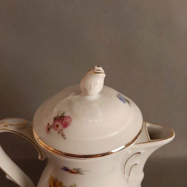 Porcelain Coffee Pot And Sugar Bowl From Tirschenreuth Bavaria. 1950   1959 photo Home Decor