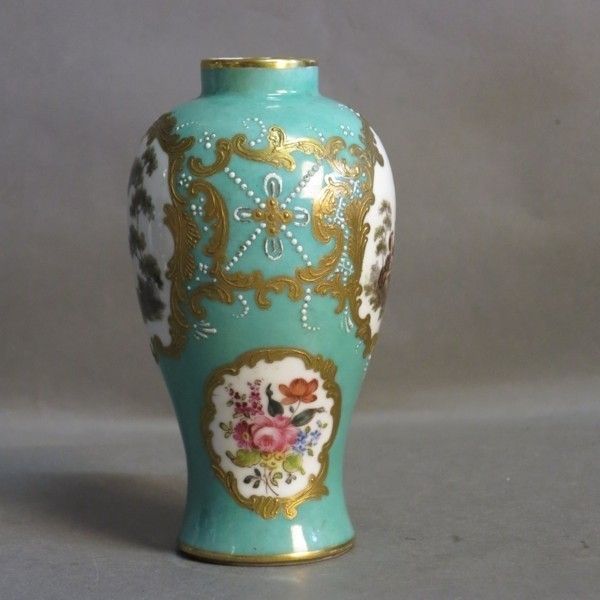 Porcelain Vase. Bourdois & Bloch. France 1890   1900. photo vinterior