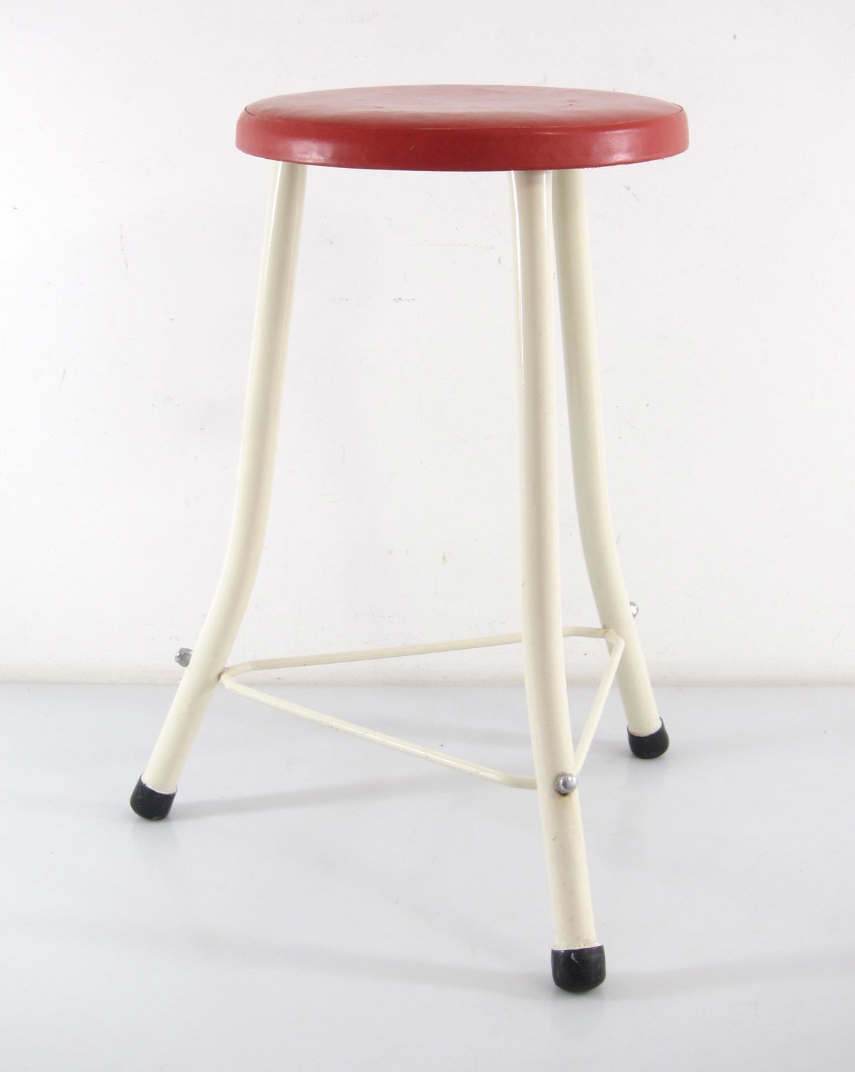 Rood Witte Industriële Kruk Uit De Jaren 1950 photo Meubels