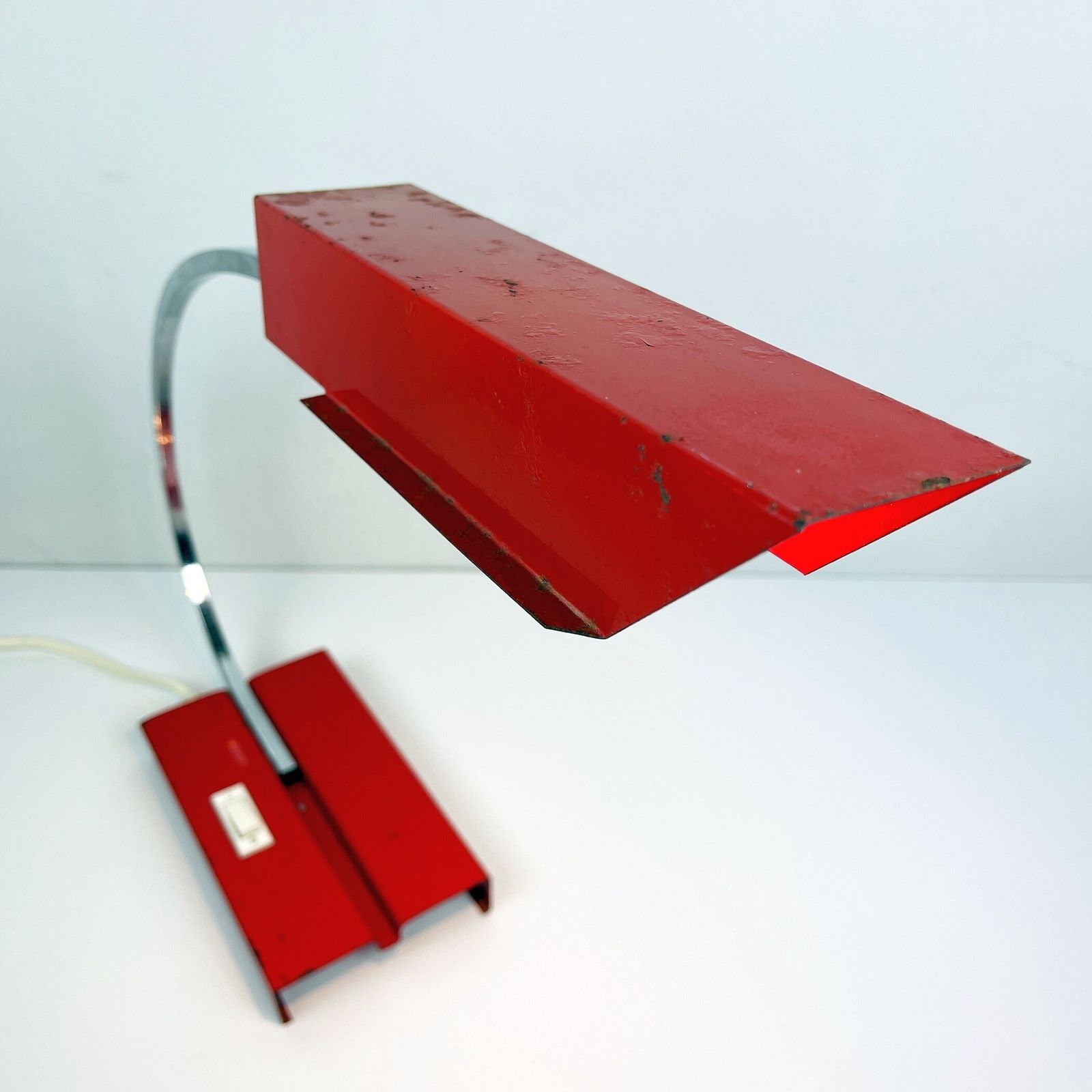 Mid Century Red Metal Desk Lamp Emi Poljcane Yugoslavia 1970s Vintage Industrial Loft Office Table Lamp photo 183.0