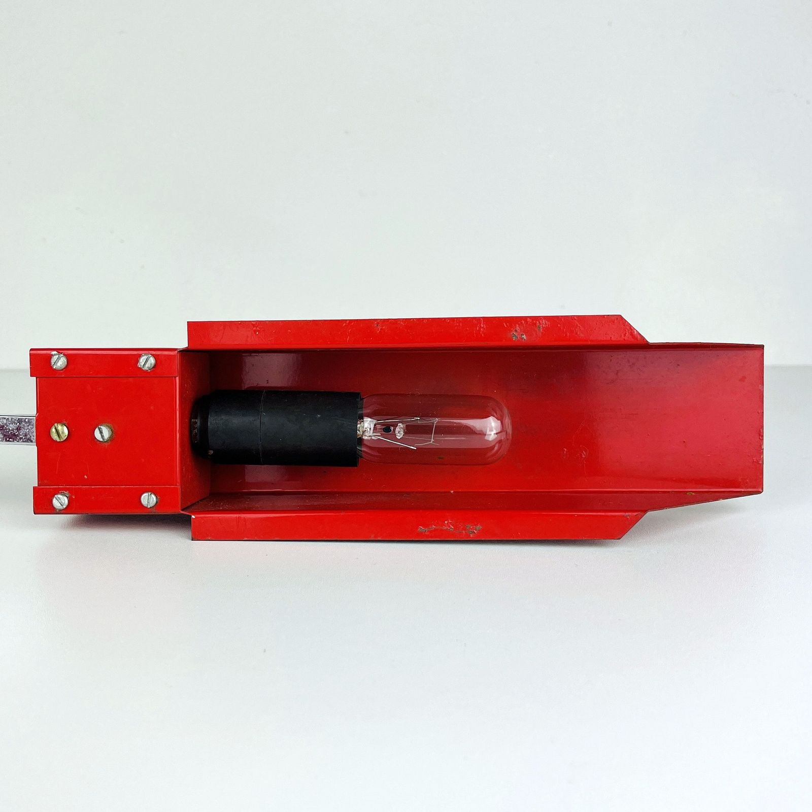 photo furniture Mid Century Red Metal Desk Lamp Emi Poljcane Yugoslavia 1970s Vintage Industrial Loft Office Table Lamp