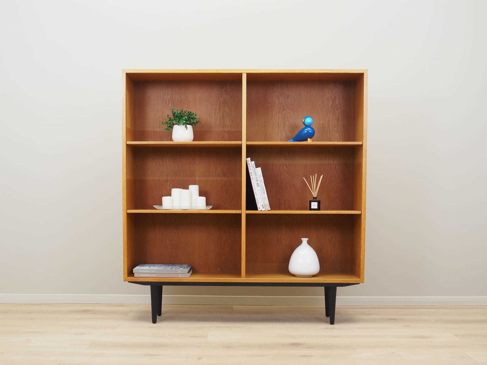 Boekenkast In Es, Scandinavisch Design, Ca. Jaren 1960, Ontwerper: Børge Mogensen, Fabrikant: Ab Karl Andersson & Söner photo furniture