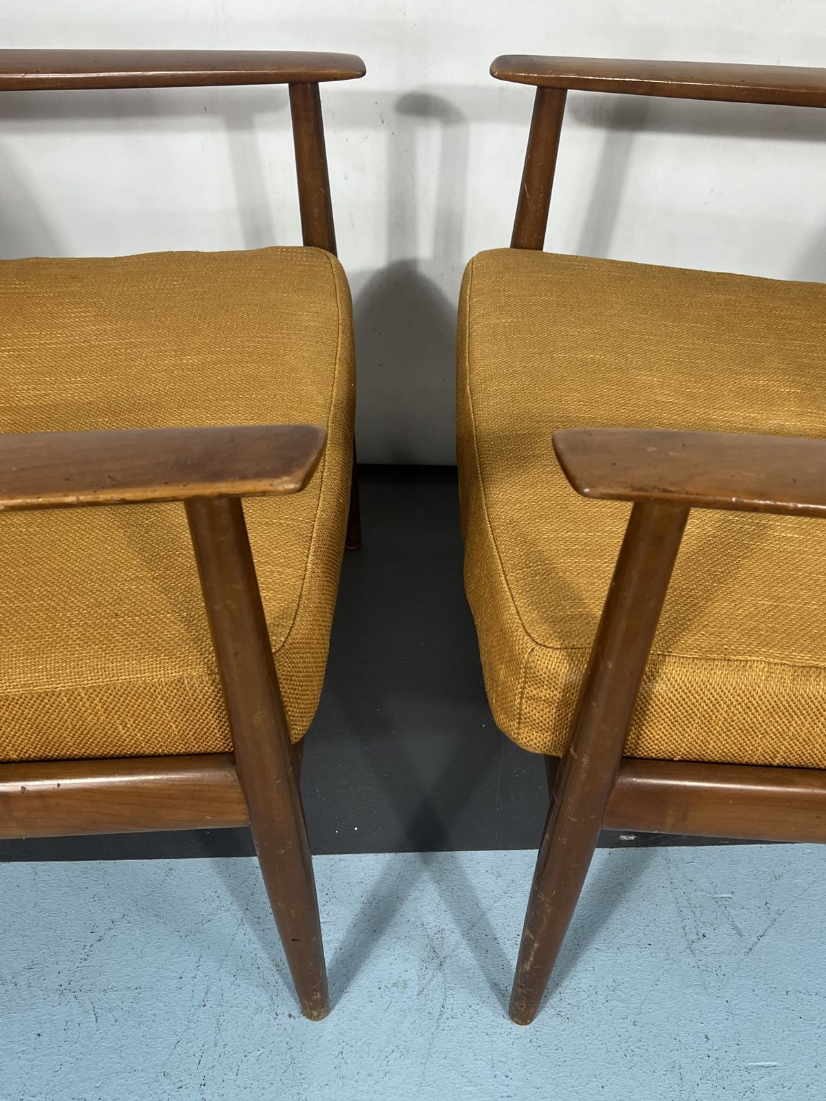 photo furniture Mid Century Modern Pair Of Walter Knoll Armchairs Model 550 From 50s