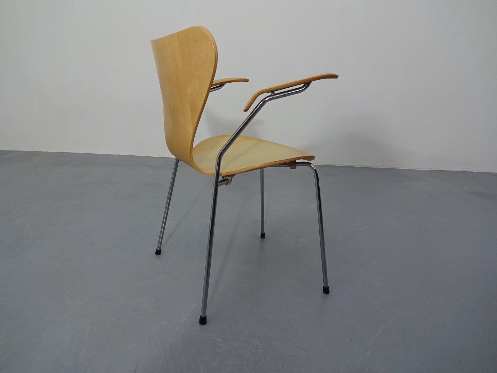 Danish 3207 Armchair By Arne Jacobsen For Fritz Hansen, 1991 photo furniture