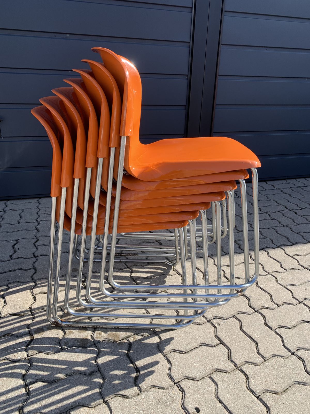 photo furniture Set Of 7 Swing Chairs Designed By Gerd Lange. Model Sm400k
