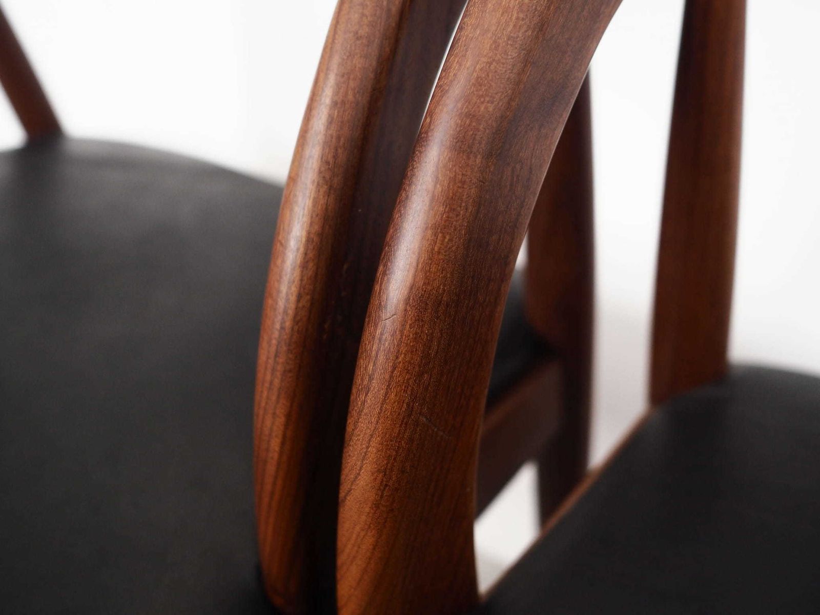 Set Of Four Teak Chairs, Danish Design, 1970s, Manufacturer: Orte Mobelfabrik photo vinterior