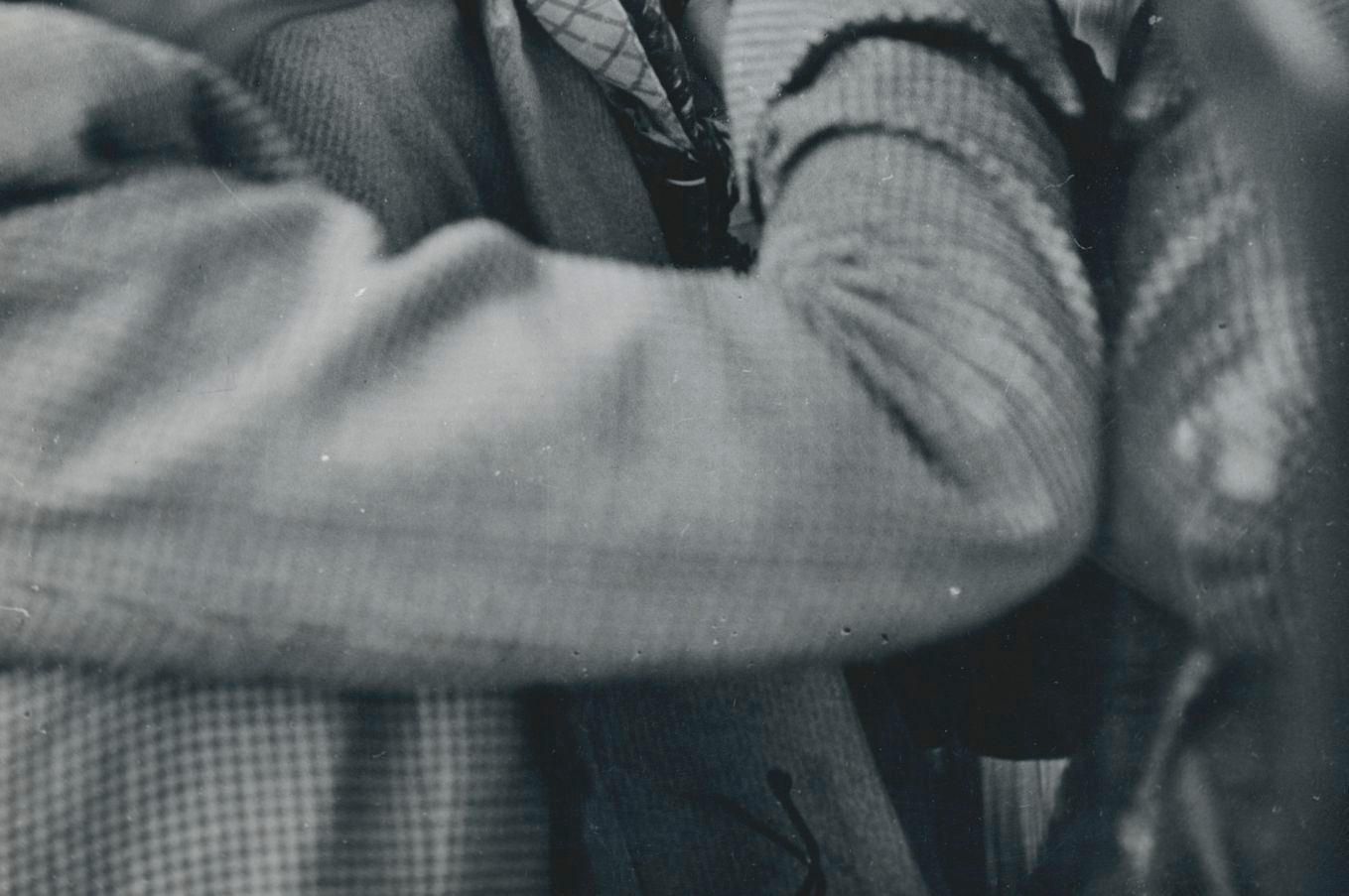 Erich Andres Woman, Street Photography, Black And White, Italy, 1950s, 17.9 X 12.7 Cm photo for sale