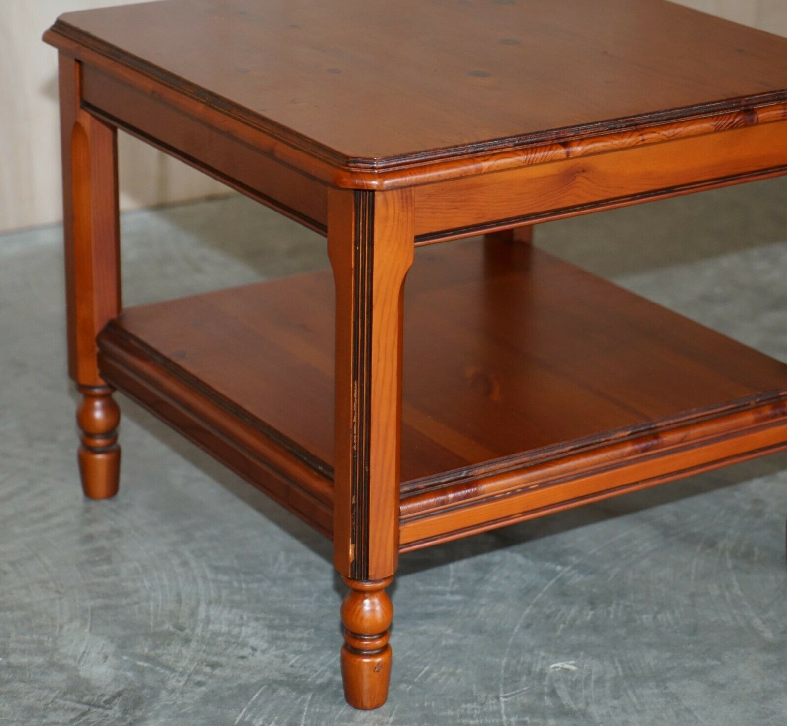 Lovely Vintage Knotty Pine Wood Side End Lamp Wine Table photo vintage