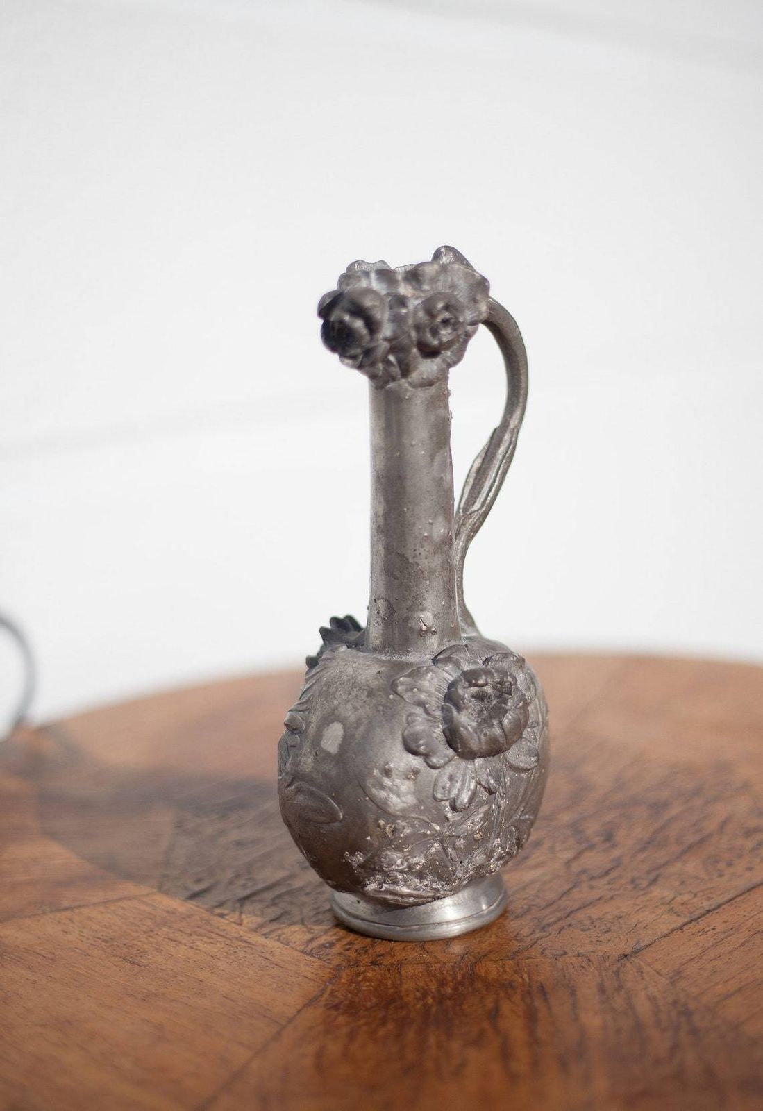 Antique Tin Vase, Pure Tinplate Paris, Soliflore Tin Vase Pattern Flowers In Relief, Tinplate Art, Collection, Art Nouveau, Pewter Vase photo buy