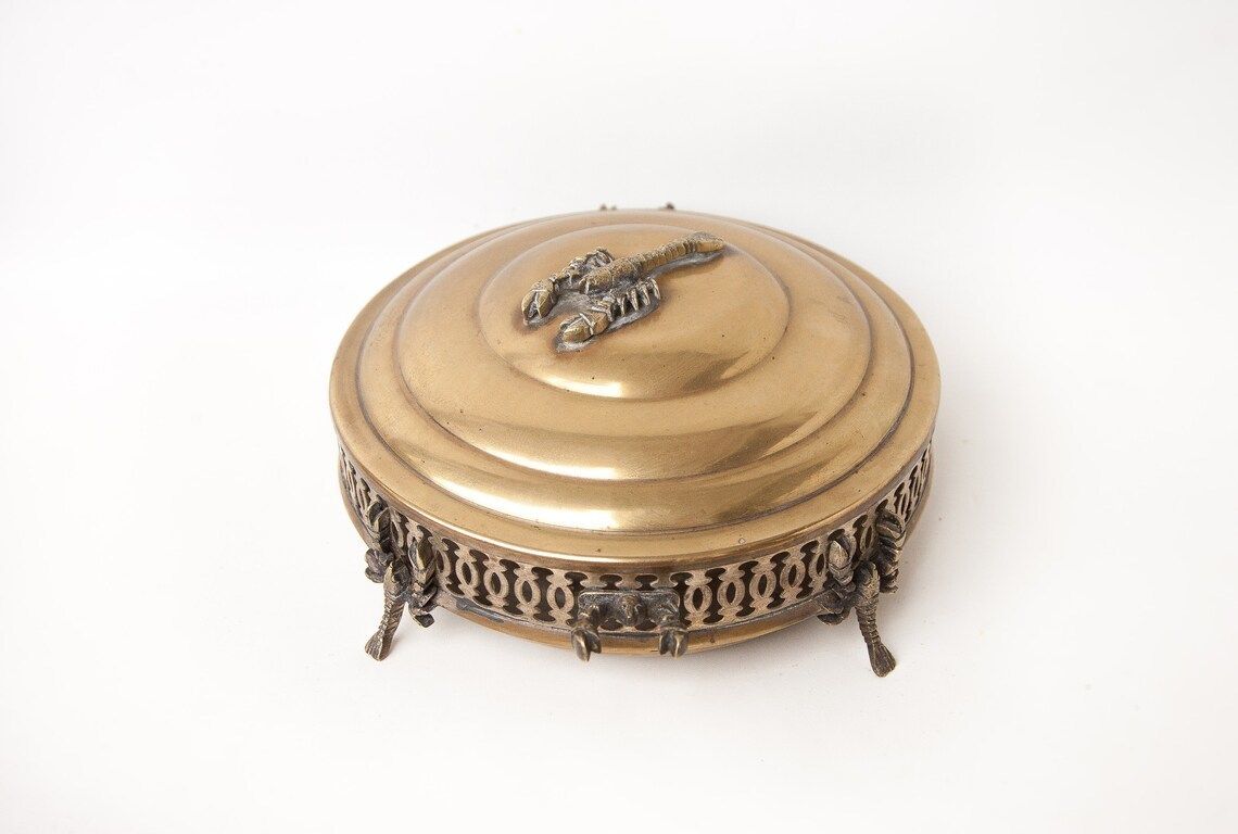 Vintage Dish Presentation Dish Brass Dish Lobster Dish Lobster Crustaceans Seafood Cuisine Festive Dish Brass Lobster Dish photo vinterior