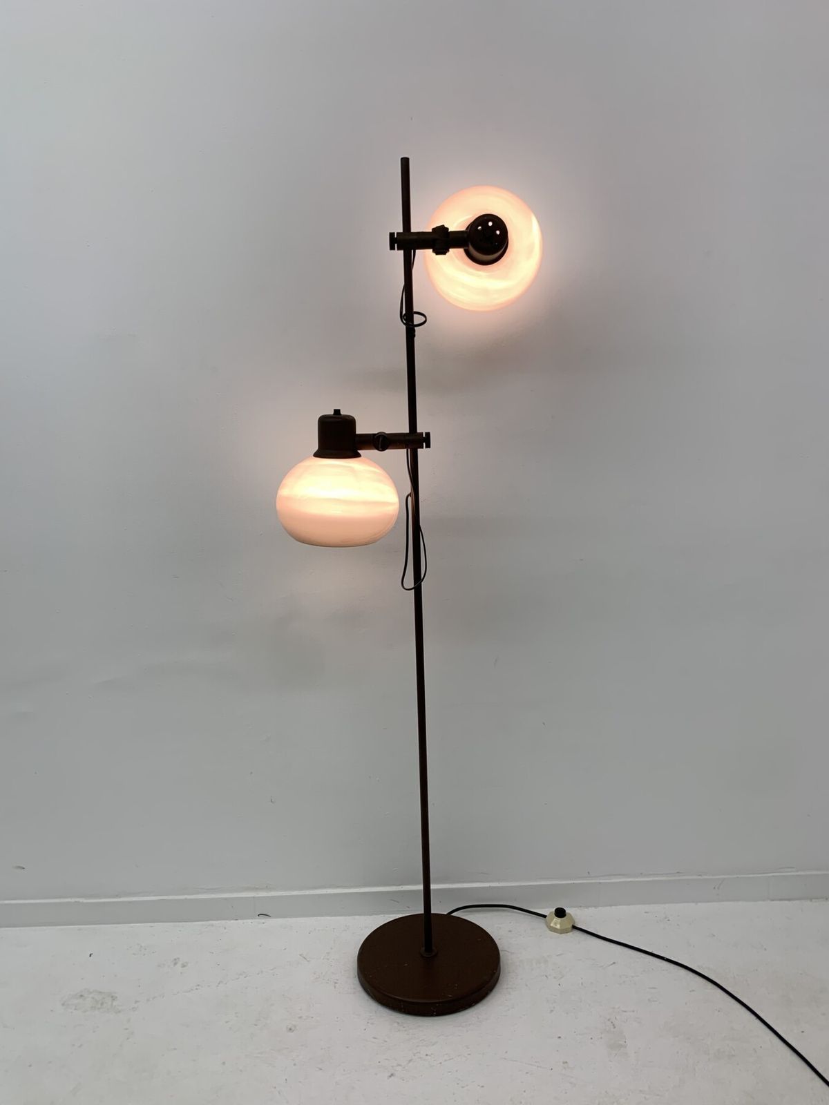 Dijkstra Mushroom Space Age Design Floor Lamp Dutch Design Retro Vintage , 1970’s photo vinterior