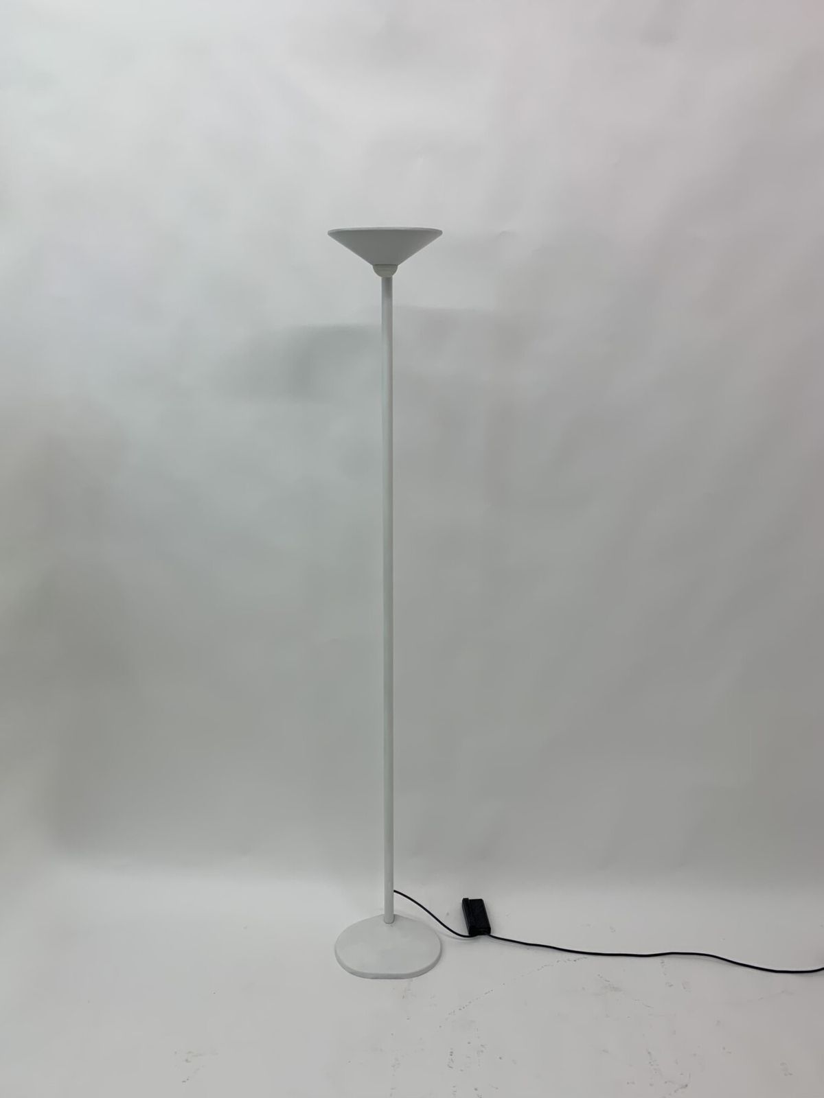 Postmodern 'Ciclope' Halogeenstaande Lamp Van Barbieri Marianelli, Italië photo Verlichting