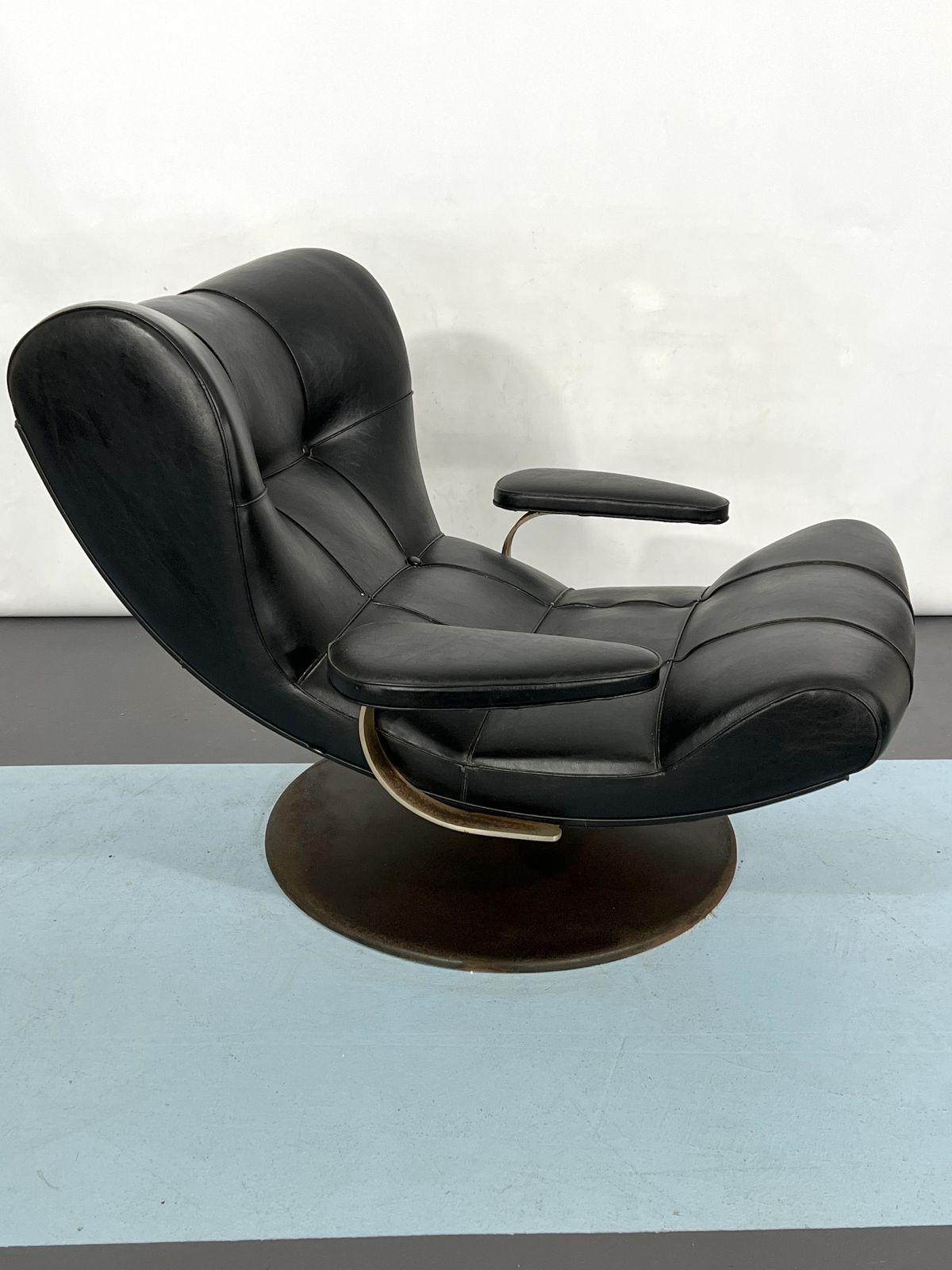 1983.8 Vintage Italian Black Swivel Armchair From 60s photo