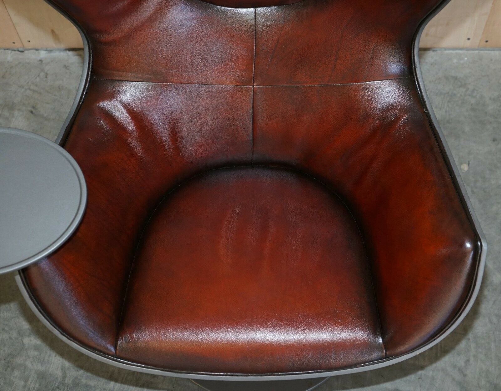 1 Of A Kind Pair Of Brown Leather Philippe Starck Cassina Eurostar Egg Armchairs photo 12000.0